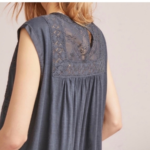 Tiny X Anthropologie Women's Embroidered Eyelet Lace Trim Sleeveless top Size L - Picture 2 of 13